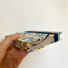 Cargar imagen en el visor de la galería, Cuaderno Florcitas 5