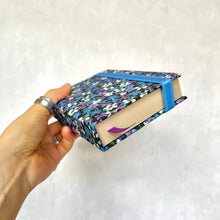 Cargar imagen en el visor de la galería, Cuaderno Florcitas 1