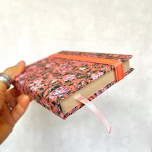 Cargar imagen en el visor de la galería, Cuaderno Florcitas 3