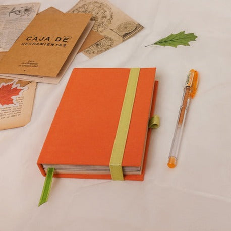 Cuaderno de experimentación creativa - NARANJA