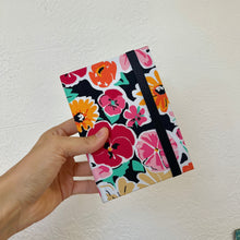 Cargar imagen en el visor de la galería, Cuaderno Flores
