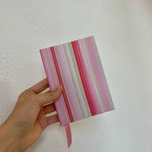 Cargar imagen en el visor de la galería, Cuaderno Rosita
