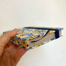 Cargar imagen en el visor de la galería, Cuaderno Florcitas
