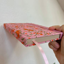 Cargar imagen en el visor de la galería, Cuaderno Floreado
