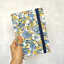 Cargar imagen en el visor de la galería, Cuaderno Florcitas 5
