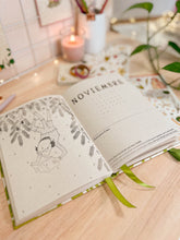 Cargar imagen en el visor de la galería, Agenda 2026 - Negro y rojo
