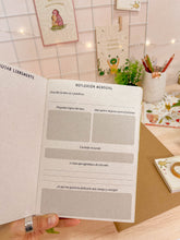 Cargar imagen en el visor de la galería, Agenda 2026 - Flores blancas
