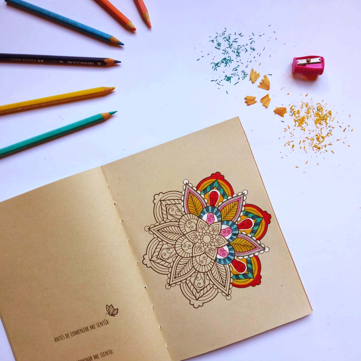 Cuaderno de mandalas para colorear.